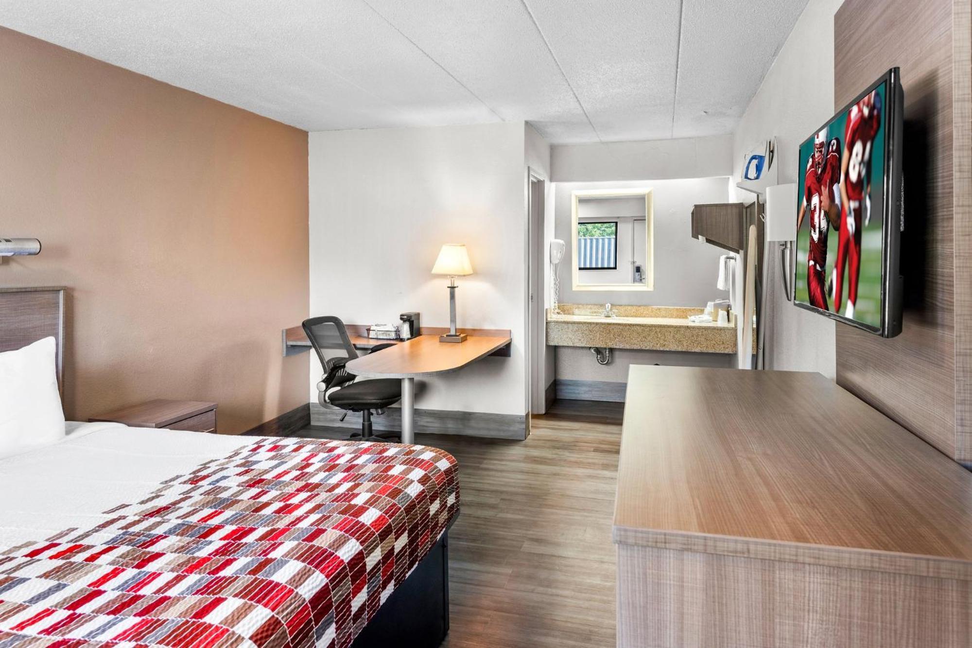 Red Roof Inn Indianapolis North - College Park Bagian luar foto