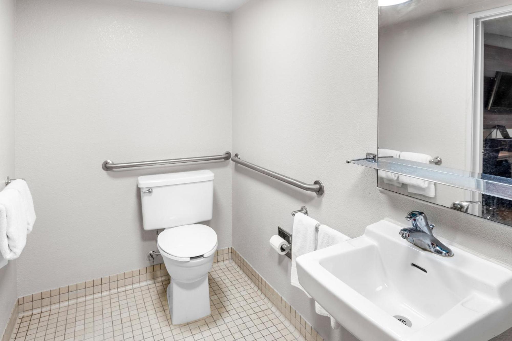 Red Roof Inn Indianapolis North - College Park Bagian luar foto