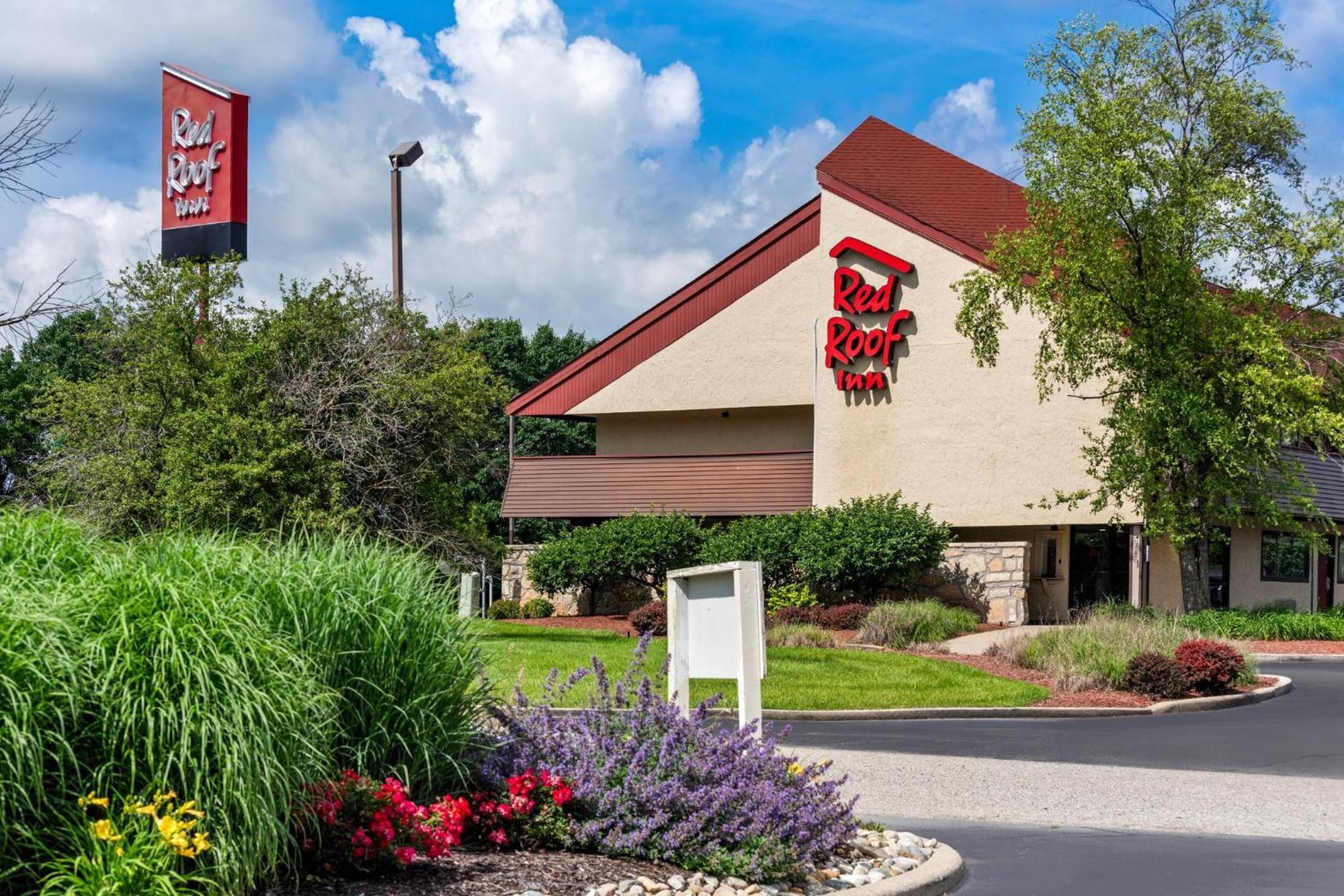 Red Roof Inn Indianapolis North - College Park Bagian luar foto